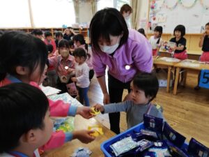 お店屋さんごっこ♪（田崎）