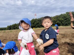 さつまいもほり！(山縣)