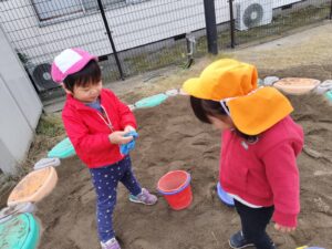 戸外遊びをしました（鯉沼）