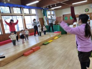 手遊び/大型絵本(森)