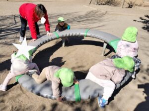 戸外遊び(大橋)