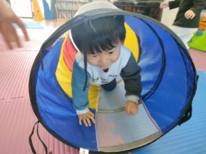 ホールで遊んだよ！(大竹彩)