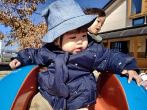 園庭散歩を楽しんだよ！(下妻)