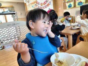 新しい席になりました♡(山下)