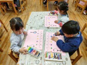 月の制作（大塚）