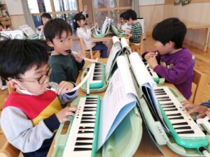 ☆鍵盤ハーモニカ・ししまい☆（柳田）