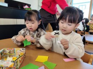 ちぎり絵をしました(山下)