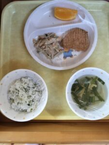 4月３０日給食（みらい）