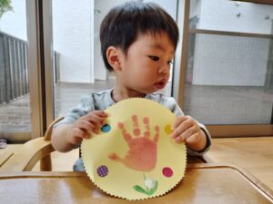 手型でカーネーション制作（沖田）