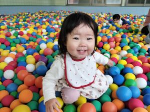 ボールプール遊び！（岩瀬）