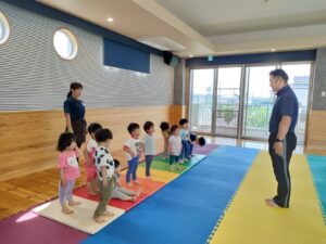 体操をしたよ♪(尾崎)