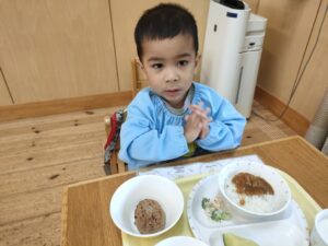 いちごカレー(老沼)