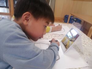 ５月製作☆自画像描いたよ！（天谷）