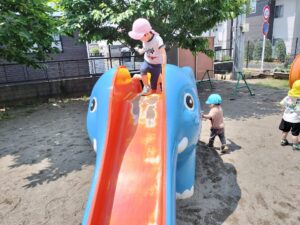 滑り台、いっぱいすべったよ（塚原）