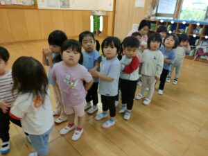 ちょっと早めの七夕制作(竹澤)