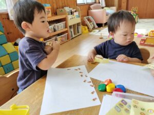 ６月９日　シール遊び（石崎）