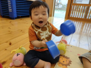 みんなで玩具で遊んだよ！(鳥居)