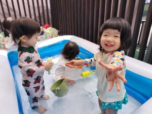 楽しい水遊び！(神野)