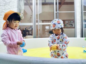 プールに入りました☆（西村）