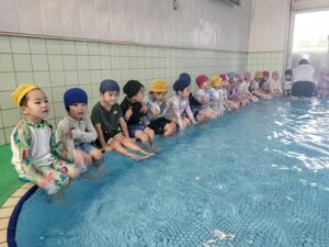 プール活動（小栗）