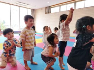 たのしい体操教室♪（田島）