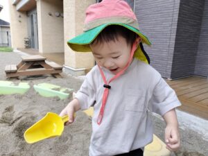 砂遊び楽しいね！（江口）