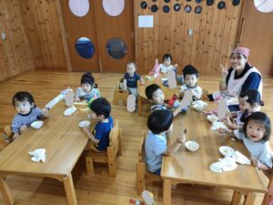 8月20日　つき組さんの室内遊び（篠﨑）