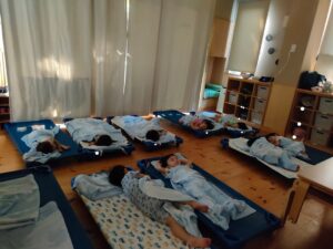 どんな夢を見てるかな？（中村）