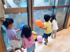 風船で遊んだよ☆(西村)