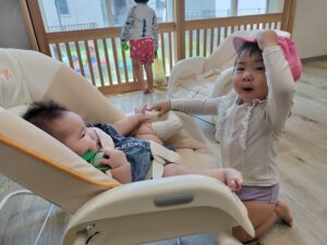 水遊び楽しいね(大澤)