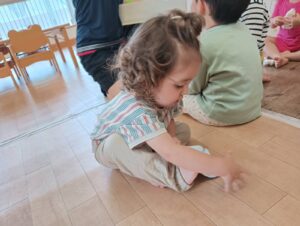 上履きに挑戦！(歌野)