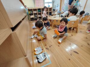 上履きを履き始めました(福永)