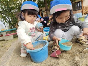 砂場とボール遊び♡(荒井)