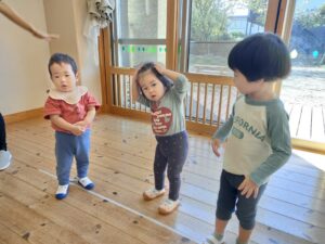 発表会ごっこと荷物整理を頑張りました！(福永)