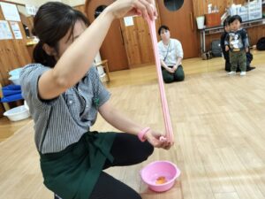 10月22日　園キッズ　スライム遊び（石崎）