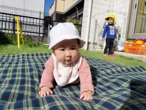 園庭で出会った友達（本郷）