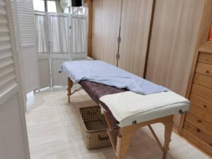 ☆「アロママッサージ/小さなアロマ教室」☆(青柳)