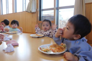 美味しい！楽しい！給食の時間♪（金田）