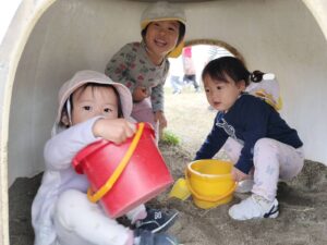 11月6日　つき組戸外遊び♬（阿部）