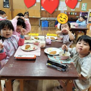 給食の様子♡（坂本）
