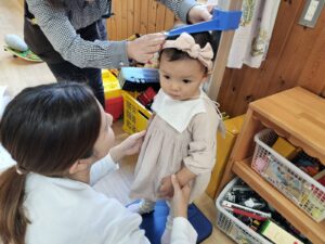 11月10日　身体測定/似顔絵（石崎）