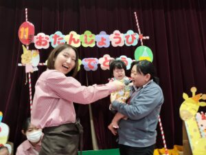 11月生まれの誕生会♪(伊藤き)