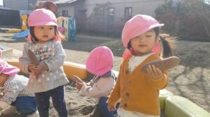 さつまいも掘りごっこをしたよ（佐々木）