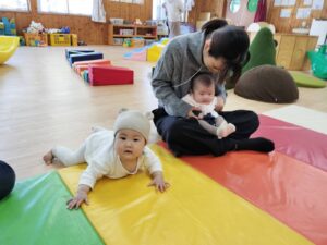 12月1日　手遊び/大型絵本（石崎）