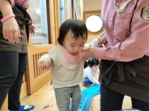 平均台とバランスストーンで遊んだよ！(伊藤ゆ)