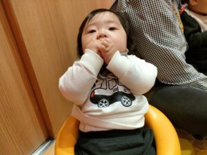 室内で遊んだよ(鳥居)