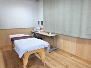 ☆「アロママッサージ/小さなアロマ教室」☆(上園)