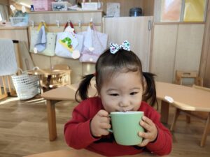 コップ飲み上手だよ！(柴田)