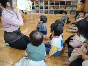 1月20日　楽しい絵本（篠﨑）