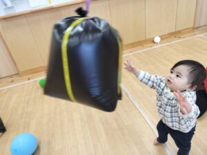 風船遊び♪　（入野）